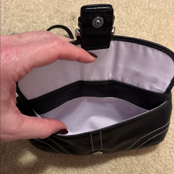 Leather COACH Black Wristlet EUC - Picture 2 of 6